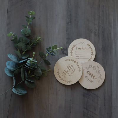 Track your baby's progress with our range of milestone markers. Available as Milestone Discs, Blocks and Cards. Discover More: www.littledaisydream.com