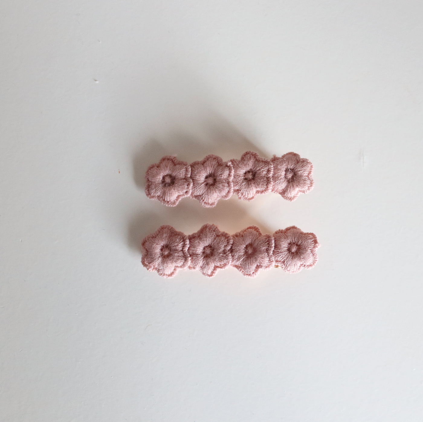 Clips / Pink Crochet Blossom