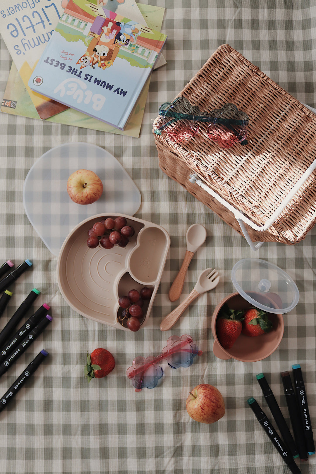 Rainbow Plate &amp; Cutlery Set | Beige