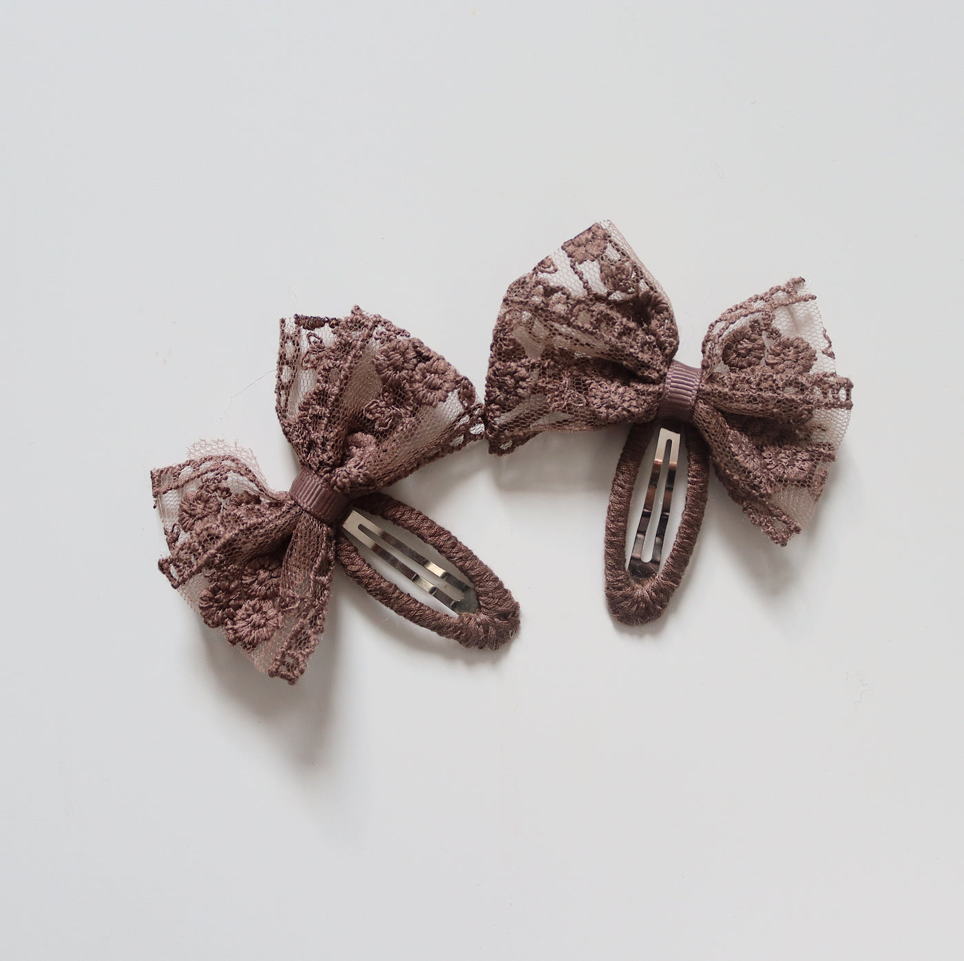Lace Bow Clips | Chocolate