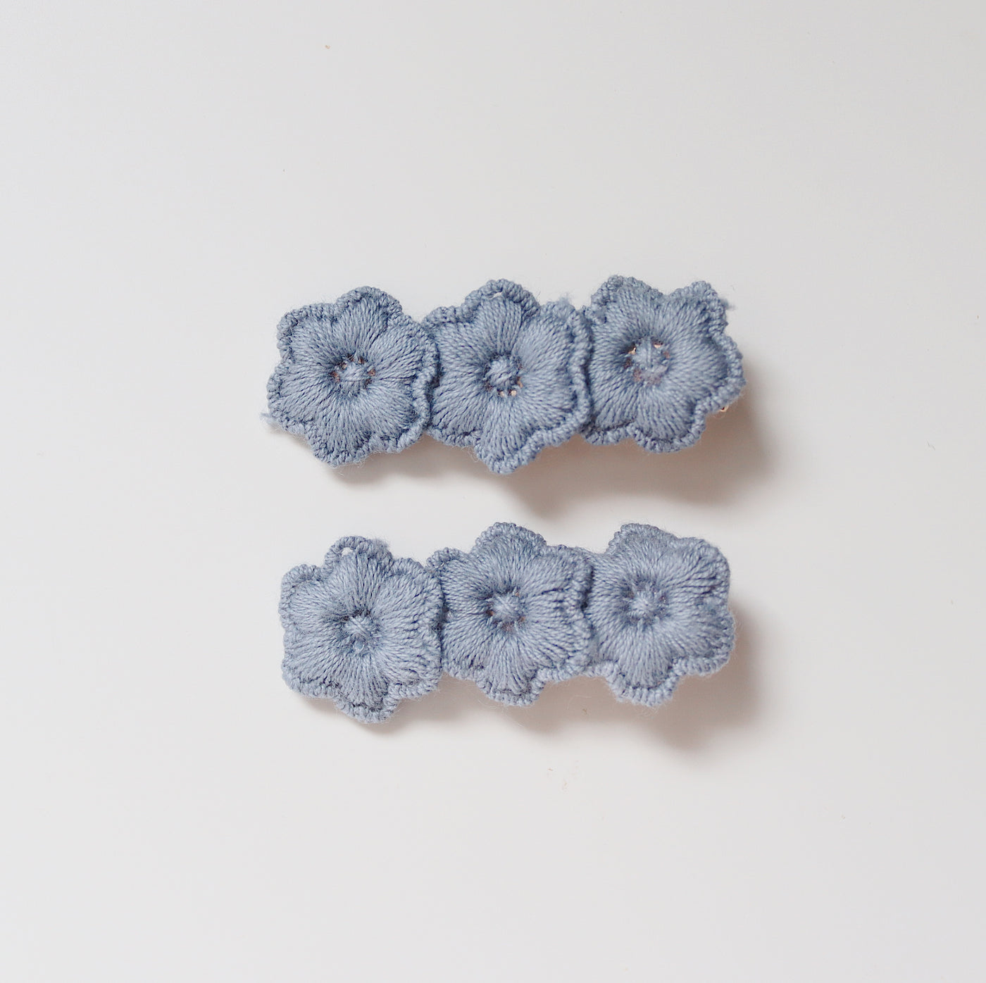 Clips / Blue Crochet Blossom