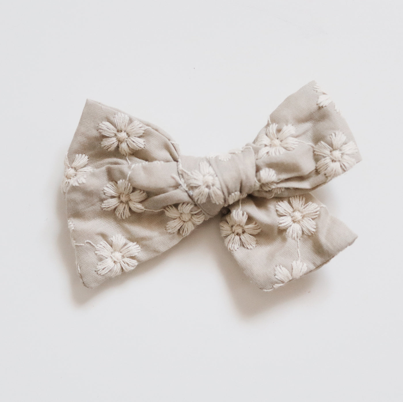 Embroidered Fleur Clip | Dusty Sage